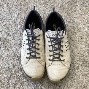 ECCO Walking Shoes ( 11-11.5)